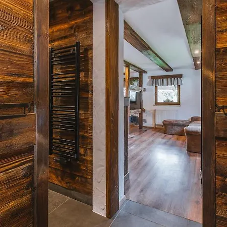 Apartamento Hisa Trentar Peaceful Mountain Escape With Creek Sounds & Private Parking Kranjska Gora