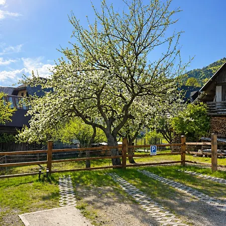 Hisa Trentar Peaceful Mountain Escape With Creek Sounds & Private Parking Apartamento Kranjska Gora