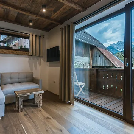 Hisa Trentar Peaceful Mountain Escape With Creek Sounds & Private Parking