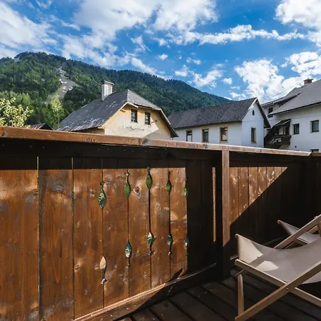 Hisa Trentar Peaceful Mountain Escape With Creek Sounds & Private Parking 아파트 *