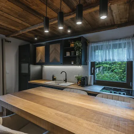 아파트 Hisa Trentar Peaceful Mountain Escape With Creek Sounds & Private Parking 크라니스카고라